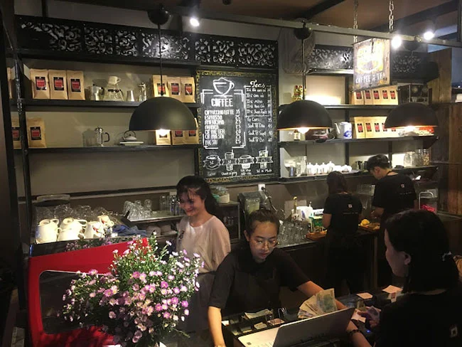 Quầy pha chế Cafe Cung Nam