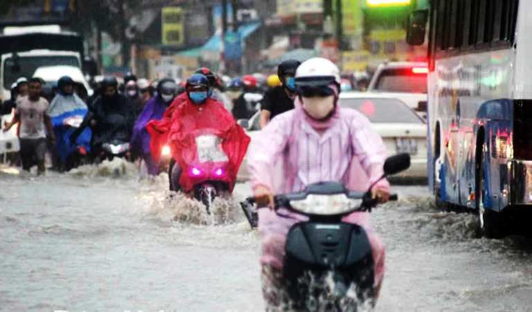 Đoạn ngập nước tại đường Nguyễn Ái Quốc Biên Hòa 04