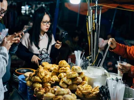 TOP 20 món ăn đường phố Việt Nam ngon nhất từ ​​Bắc vào Nam!
